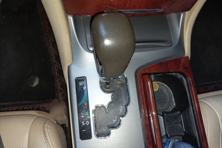 Used Toyota Crown 2012 2.5L Royal Saloon Deluxe Edition Gear Lever