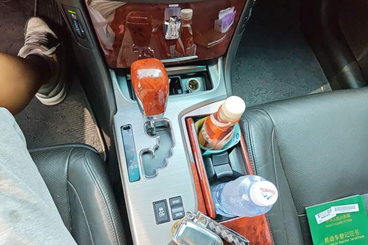 Used Toyota Crown 2012 2.5L Royal Leather Edition Gear Lever