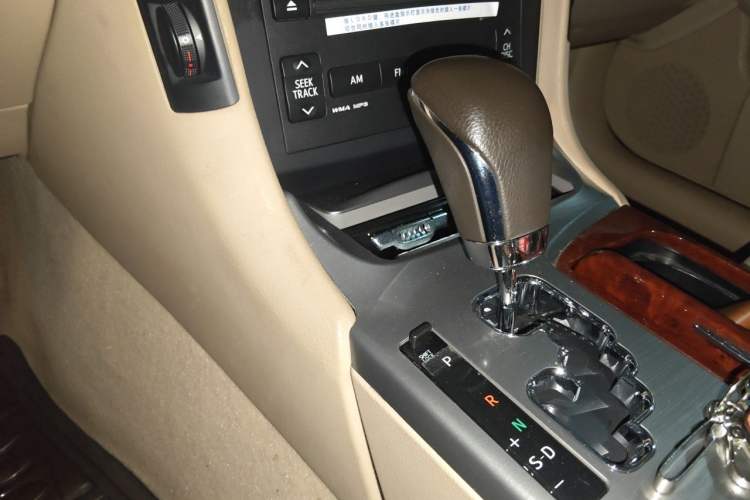 Used Toyota Crown 2012 2.5L Royal Leather Edition Gear Lever