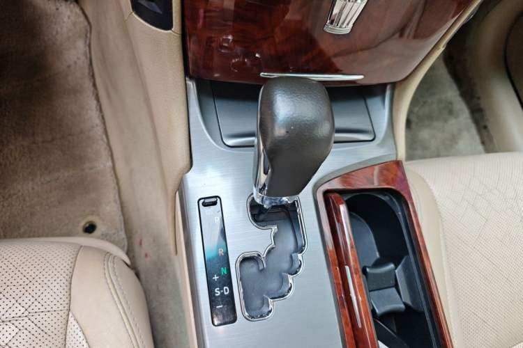 Used Toyota Crown 2012 2.5L Royal Leather Edition Gear Lever