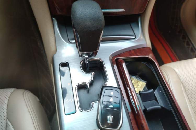 Used Toyota Crown 2012 2.5L Royal Leather Edition Gear Lever