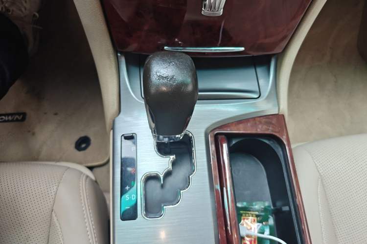 Used Toyota Crown 2012 2.5L Royal Gear Lever