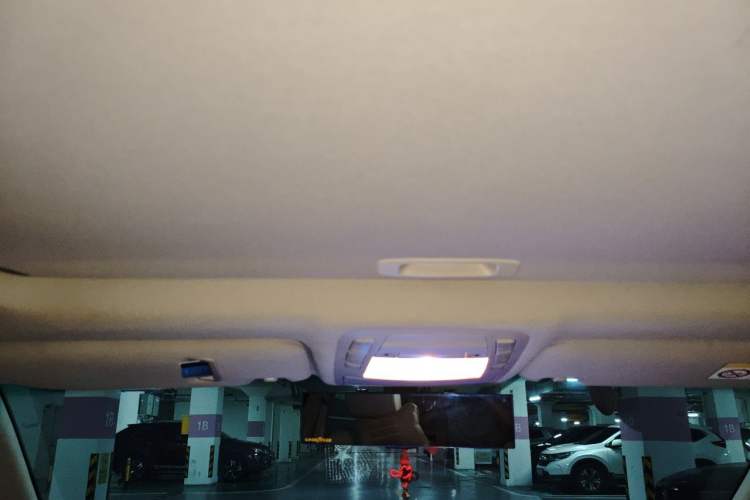 Used Toyota Crown 2012 2.5L Royal Leather Edition Headliner