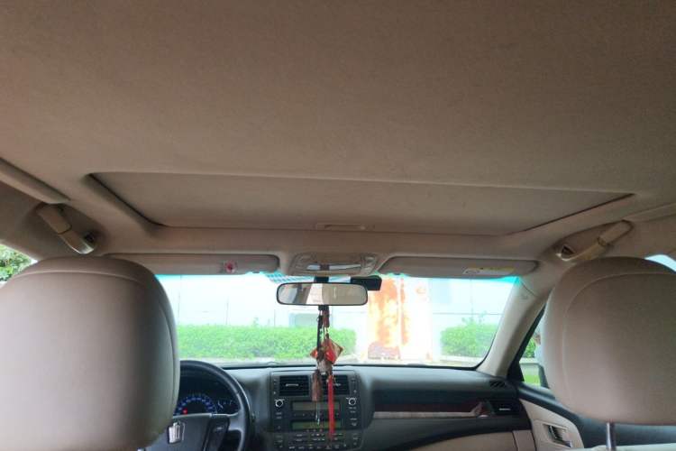 Used Toyota Crown 2012 2.5L Royal Headliner