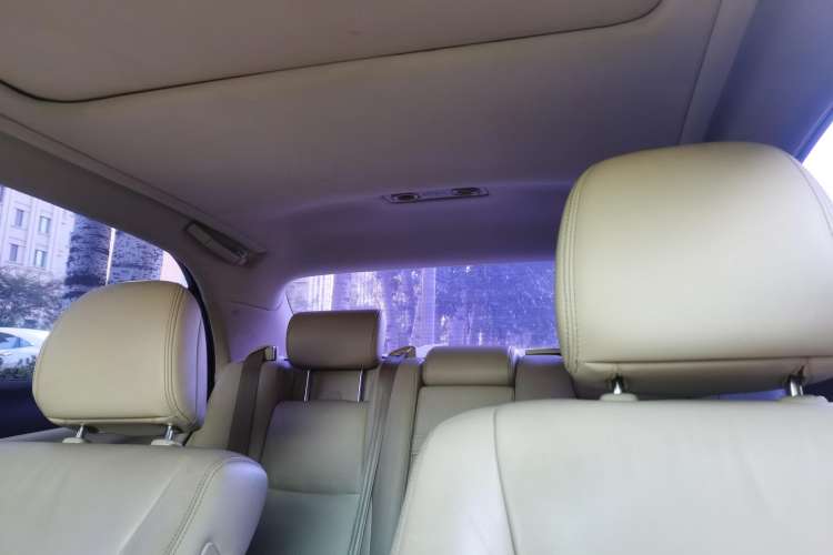 Used Toyota Crown 2012 2.5L Royal Headliner