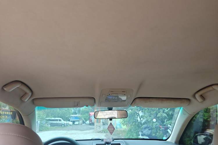 Used Toyota Crown 2012 2.5L Royal Headliner