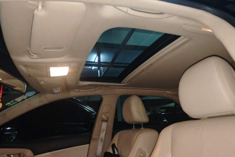Used Toyota Crown 2012 2.5L Royal Leather Edition Headliner