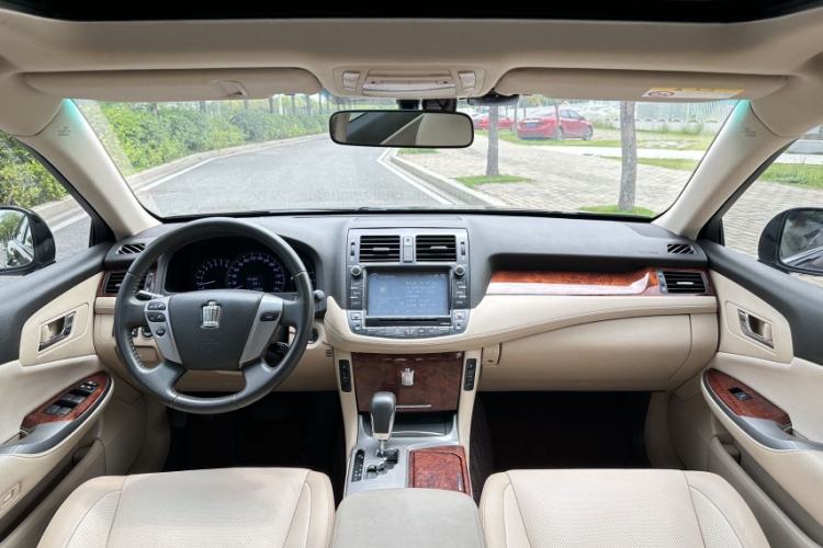 Used Toyota Crown 2012 2.5L Royal Leather Edition Interior 1
