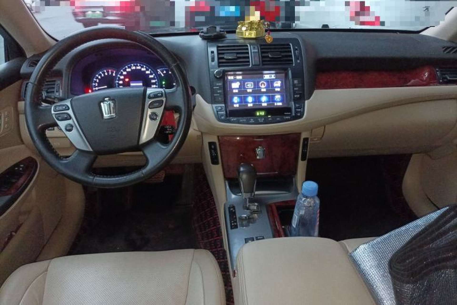 Used Toyota Crown 2012 2.5L Royal Saloon Deluxe Edition Interior 2