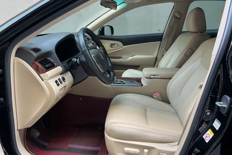 Used Toyota Crown 2012 2.5L Royal Leather Edition Interior 2