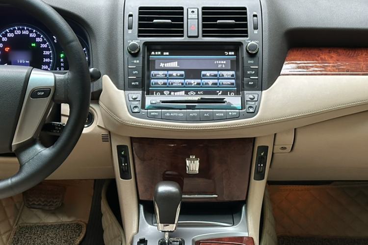 Used Toyota Crown 2012 2.5L Royal Leather Edition Interior 3