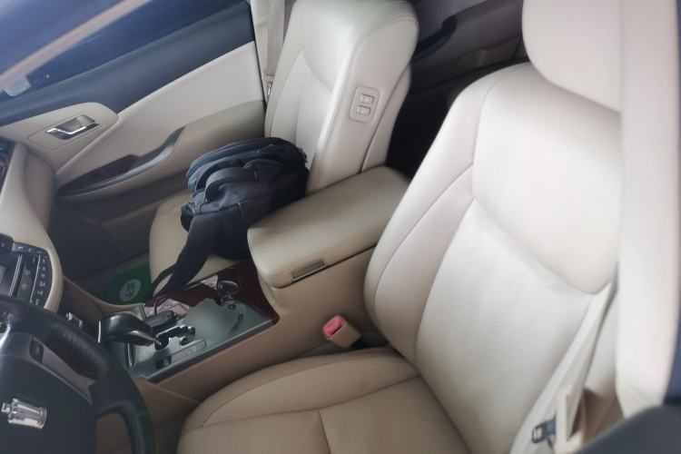 Used Toyota Crown 2012 2.5L Royal Leather Edition Left Front Seat