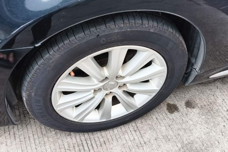 Used Toyota Crown 2012 2.5L Royal Leather Edition Left Front Wheel Hub