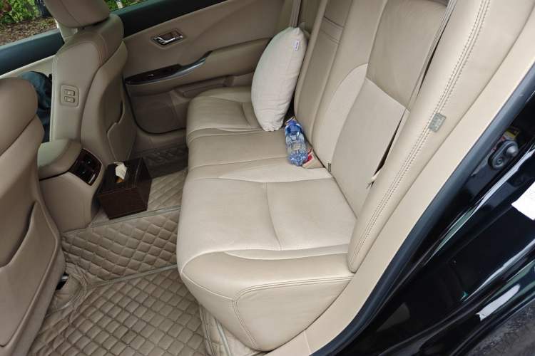 Used Toyota Crown 2012 2.5L Royal Leather Edition Left Rear Seat