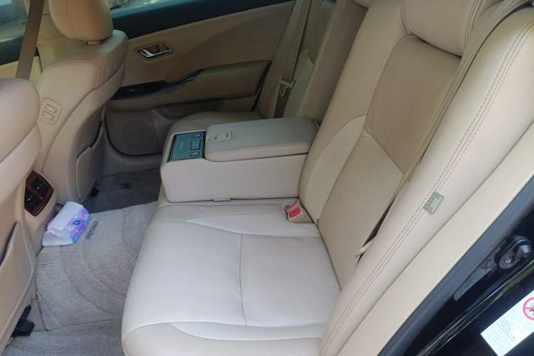 Used Toyota Crown 2012 2.5L Royal Leather Edition Left Rear Seat