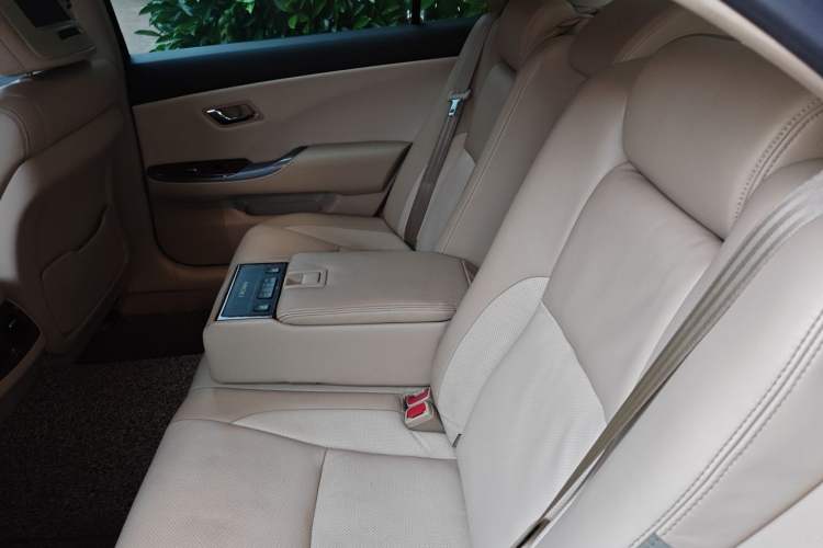 Used Toyota Crown 2012 2.5L Royal Navigation Edition Left Rear Seat