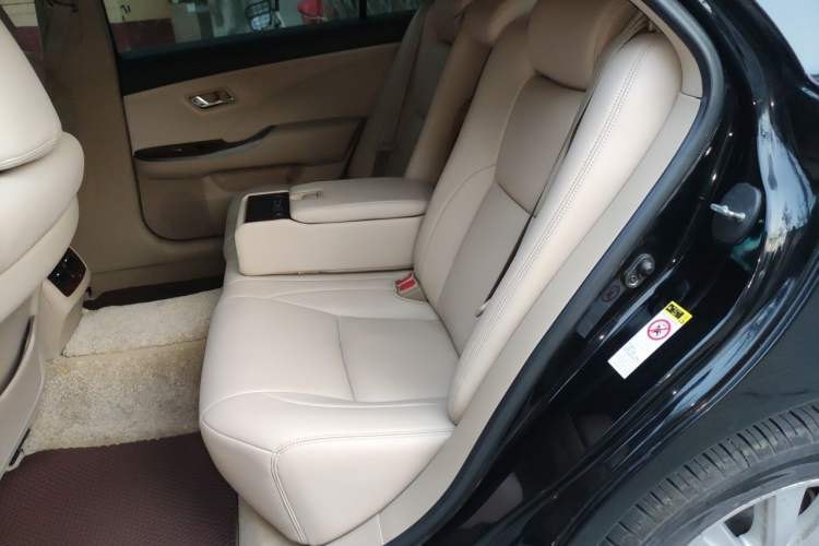 Used Toyota Crown 2012 2.5L Royal Leather Edition Left Rear Seat