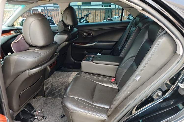 Used Toyota Crown 2012 2.5L Royal Leather Edition Left Rear Seat