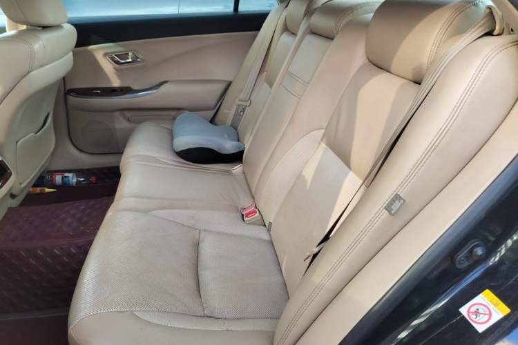 Used Toyota Crown 2012 2.5L Royal Leather Edition Left Rear Seat