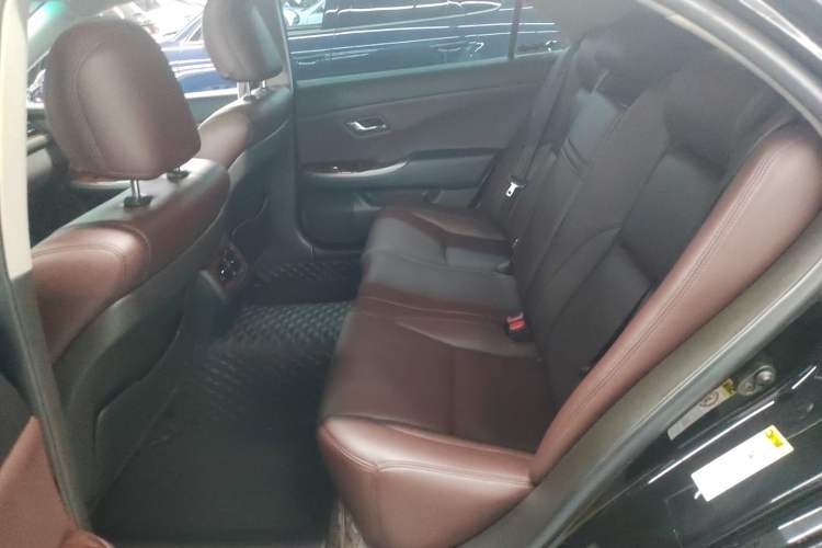Used Toyota Crown 2012 2.5L Royal Leather Edition Left Rear Seat