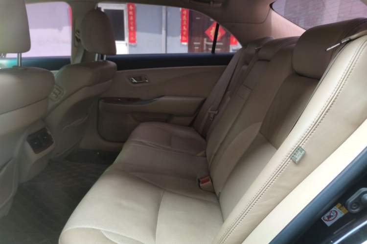 Used Toyota Crown 2012 2.5L Royal Leather Edition Left Rear Seat