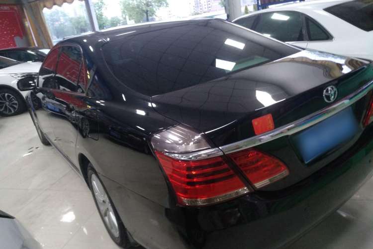 Used Toyota Crown 2012 2.5L Royal Leather Edition Left Side