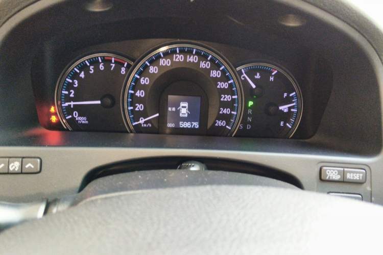 Used Toyota Crown 2012 2.5L Royal Leather Edition Odometer Close Up