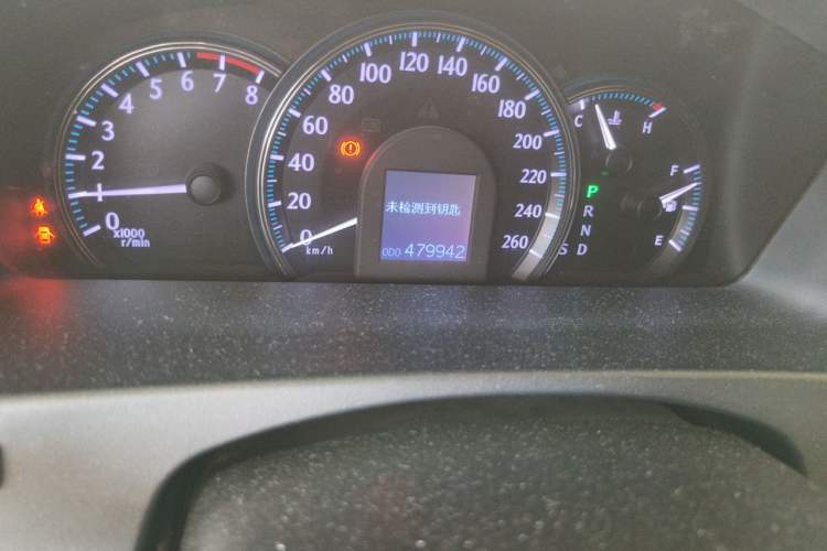Used Toyota Crown 2012 2.5L Royal Odometer Close Up