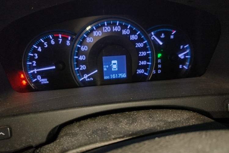 Used Toyota Crown 2012 2.5L Royal Comfort Edition Odometer Close Up