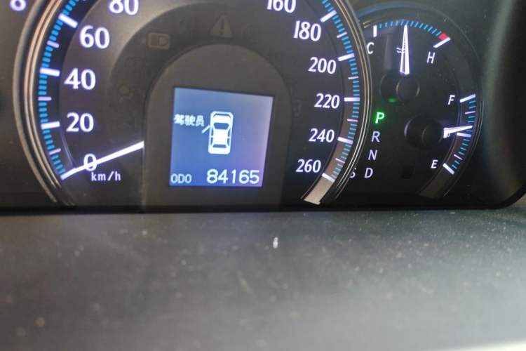 Used Toyota Crown 2012 2.5L Royal Leather Edition Odometer Close Up