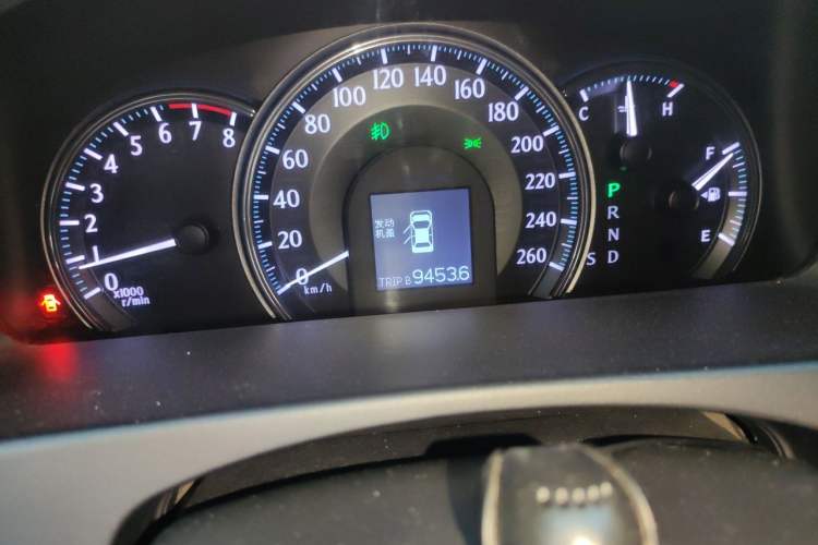Used Toyota Crown 2012 2.5L Royal Leather Edition Odometer Close Up
