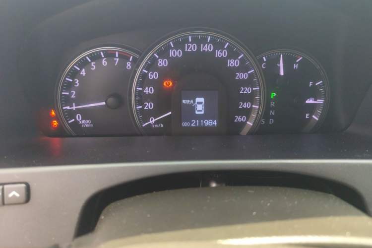 Used Toyota Crown 2012 2.5L Royal Leather Edition Odometer Close Up