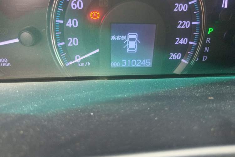 Used Toyota Crown 2012 2.5L Royal Leather Edition Odometer Close Up