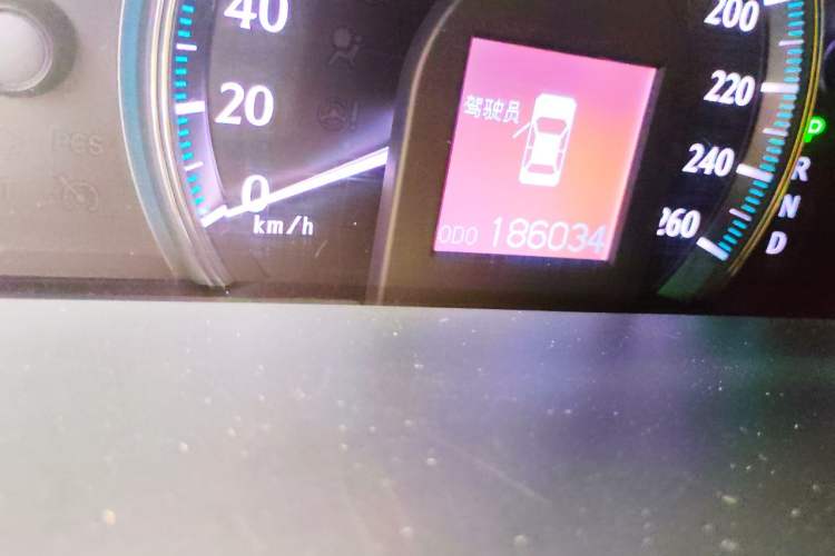 Used Toyota Crown 2012 2.5L Royal Leather Edition Odometer Close Up