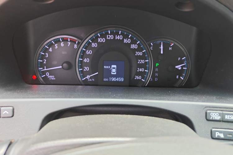 Used Toyota Crown 2012 2.5L Royal Leather Edition Odometer Close Up