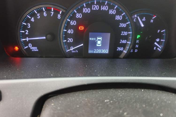 Used Toyota Crown 2012 2.5L Royal Leather Edition Odometer Close Up