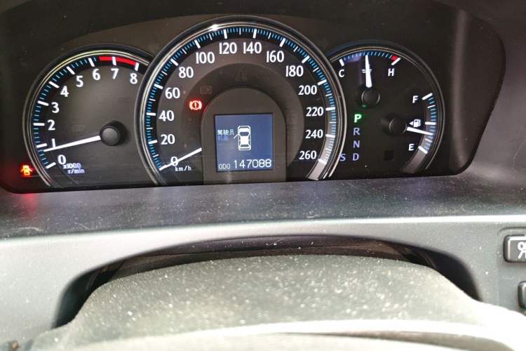 Used Toyota Crown 2012 2.5L Royal Leather Edition Odometer Close Up