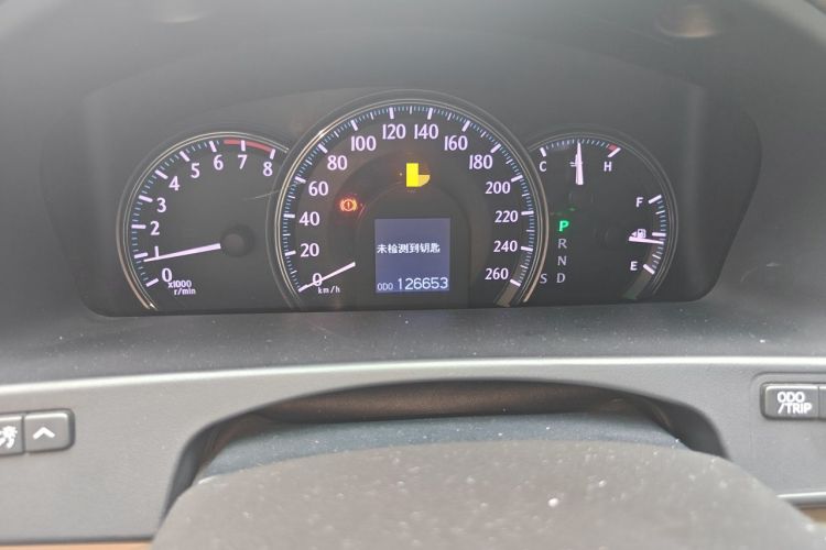 Used Toyota Crown 2012 2.5L Royal Odometer Close Up
