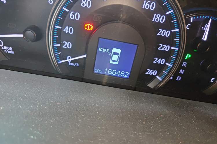 Used Toyota Crown 2012 2.5L Royal Leather Edition Odometer Close Up