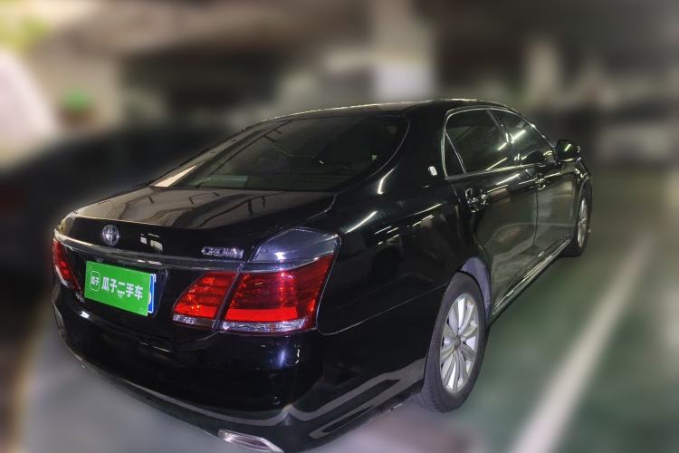 Used Toyota Crown 2012 2.5L Royal Leather Edition Rear Right 45 Deg
