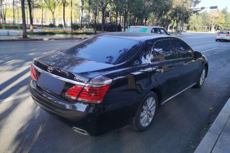 Used Toyota Crown 2012 2.5L Royal Rear Right 45 Deg