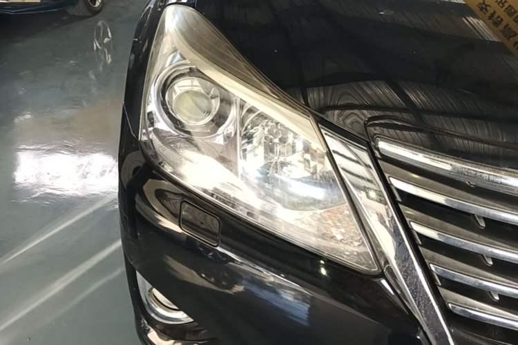 Used Toyota Crown 2012 2.5L Royal Right Front Headlight