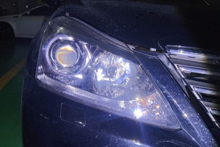 Used Toyota Crown 2012 2.5L Royal Leather Edition Right Front Headlight