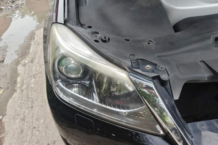 Used Toyota Crown 2012 2.5L Royal Right Front Headlight