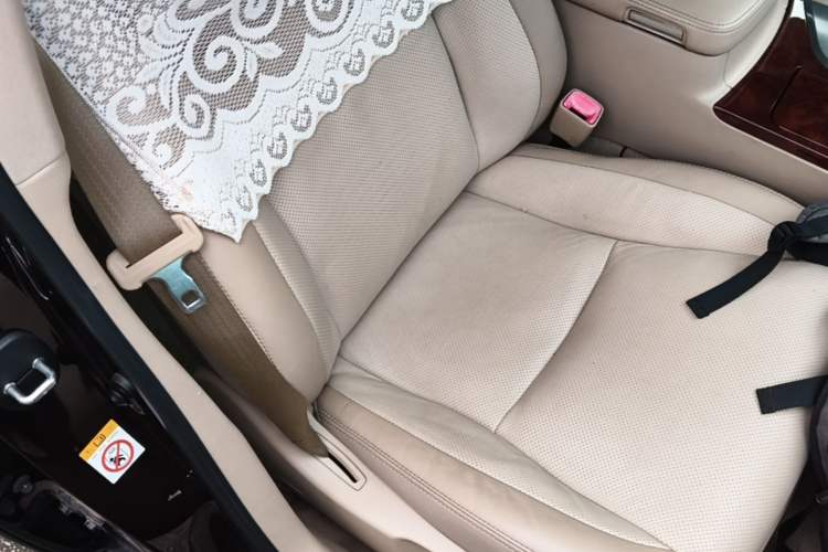 Used Toyota Crown 2012 2.5L Royal Leather Edition Right Front Seat