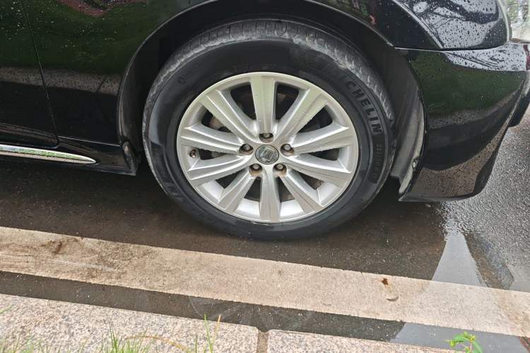 Used Toyota Crown 2012 2.5L Royal Leather Edition Right Front Wheel Hub