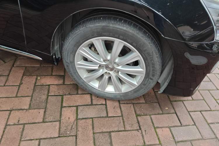 Used Toyota Crown 2012 2.5L Royal Navigation Edition Right Front Wheel Hub
