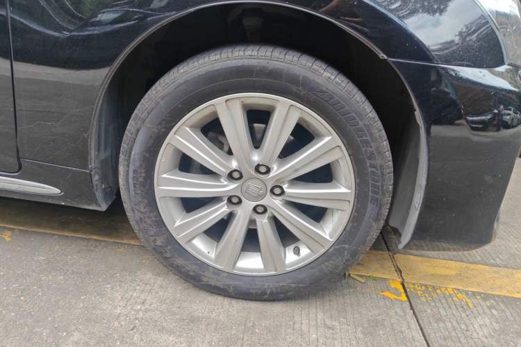 Used Toyota Crown 2012 2.5L Royal Leather Edition Right Front Wheel Hub