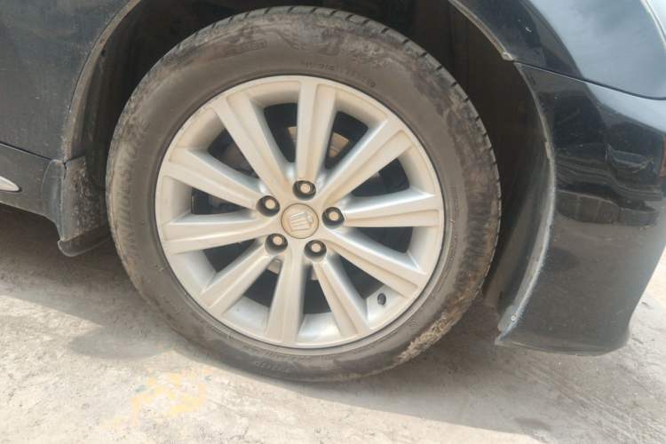 Used Toyota Crown 2012 2.5L Royal Leather Edition Right Front Wheel Hub