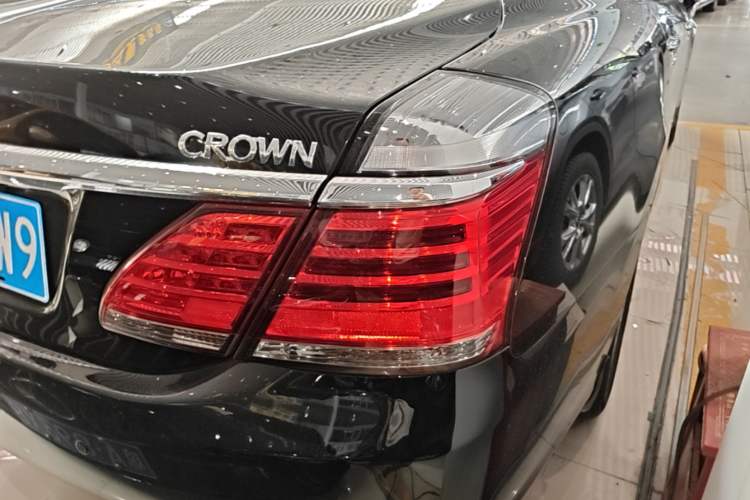 Used Toyota Crown 2012 2.5L Royal Leather Edition Right Rear Taillight